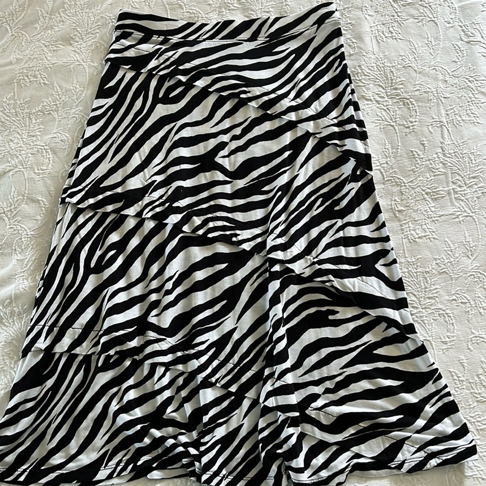 INC A-Line Black & White Summer Skirt, size S